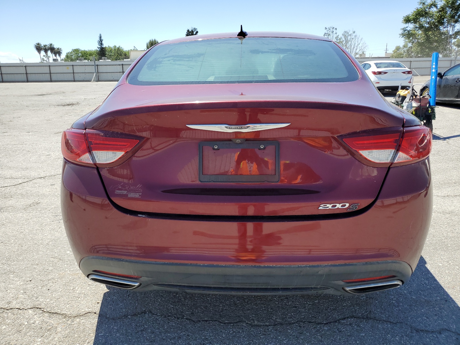 2016 Chrysler 200 S vin: 1C3CCCBG2GN163072