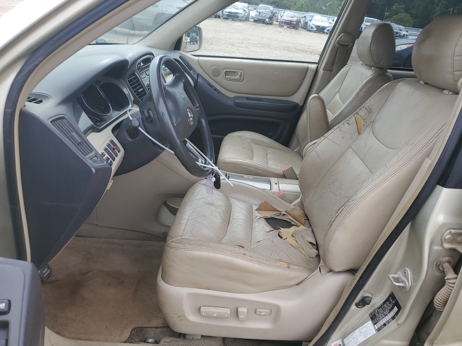 JTEGF21A030117769 2003 Toyota Highlander Limited