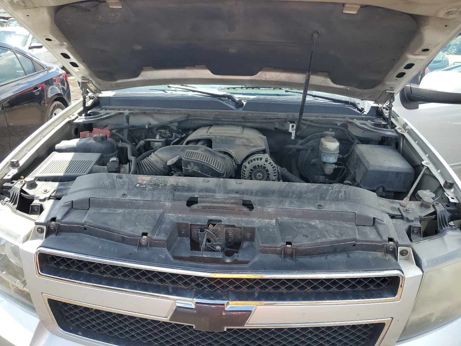 1GNSKBE03BR301052 2011 Chevrolet Tahoe K1500 Lt