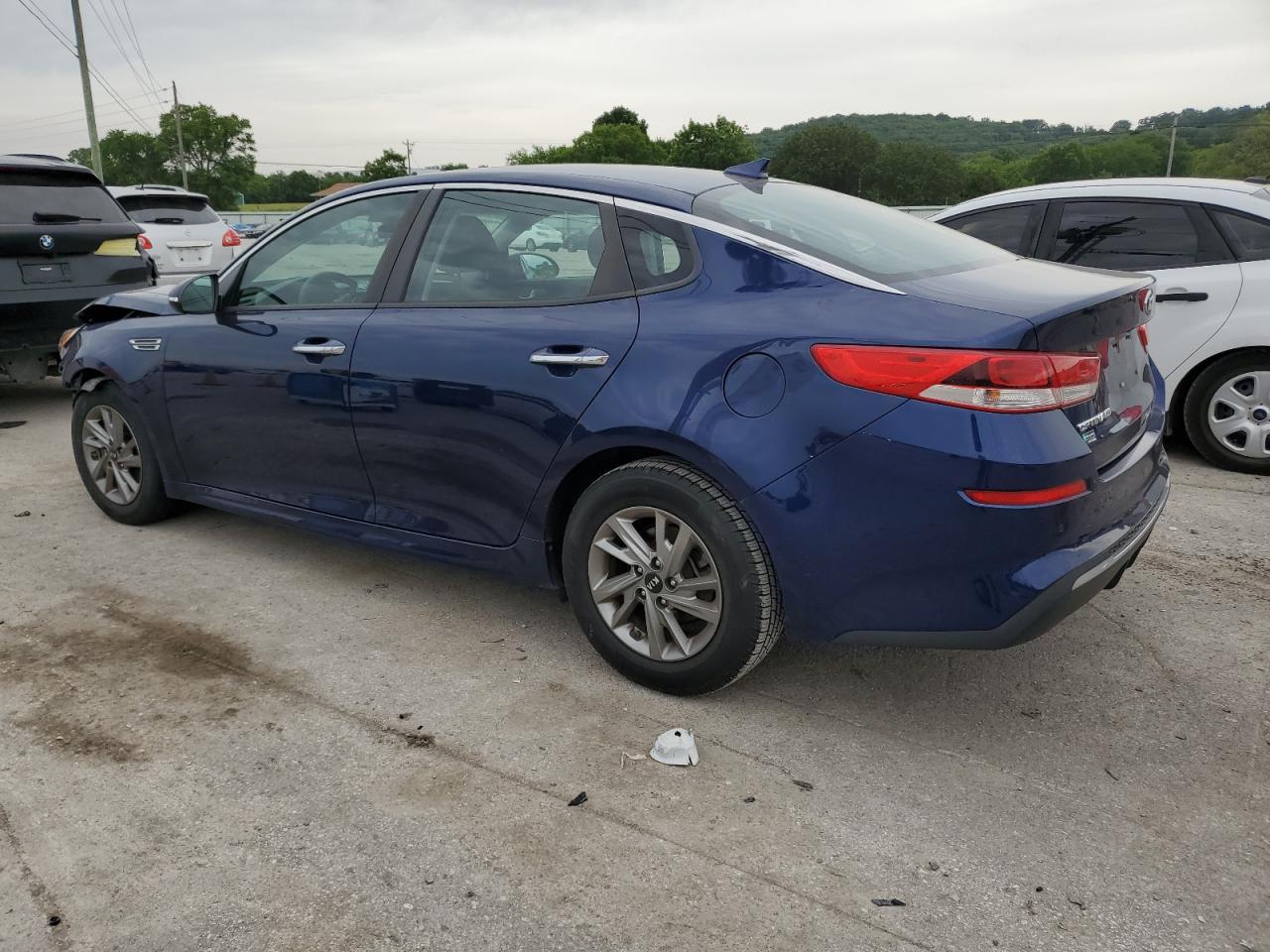 5XXGT4L36KG281161 2019 KIA OPTIMA - Image 2