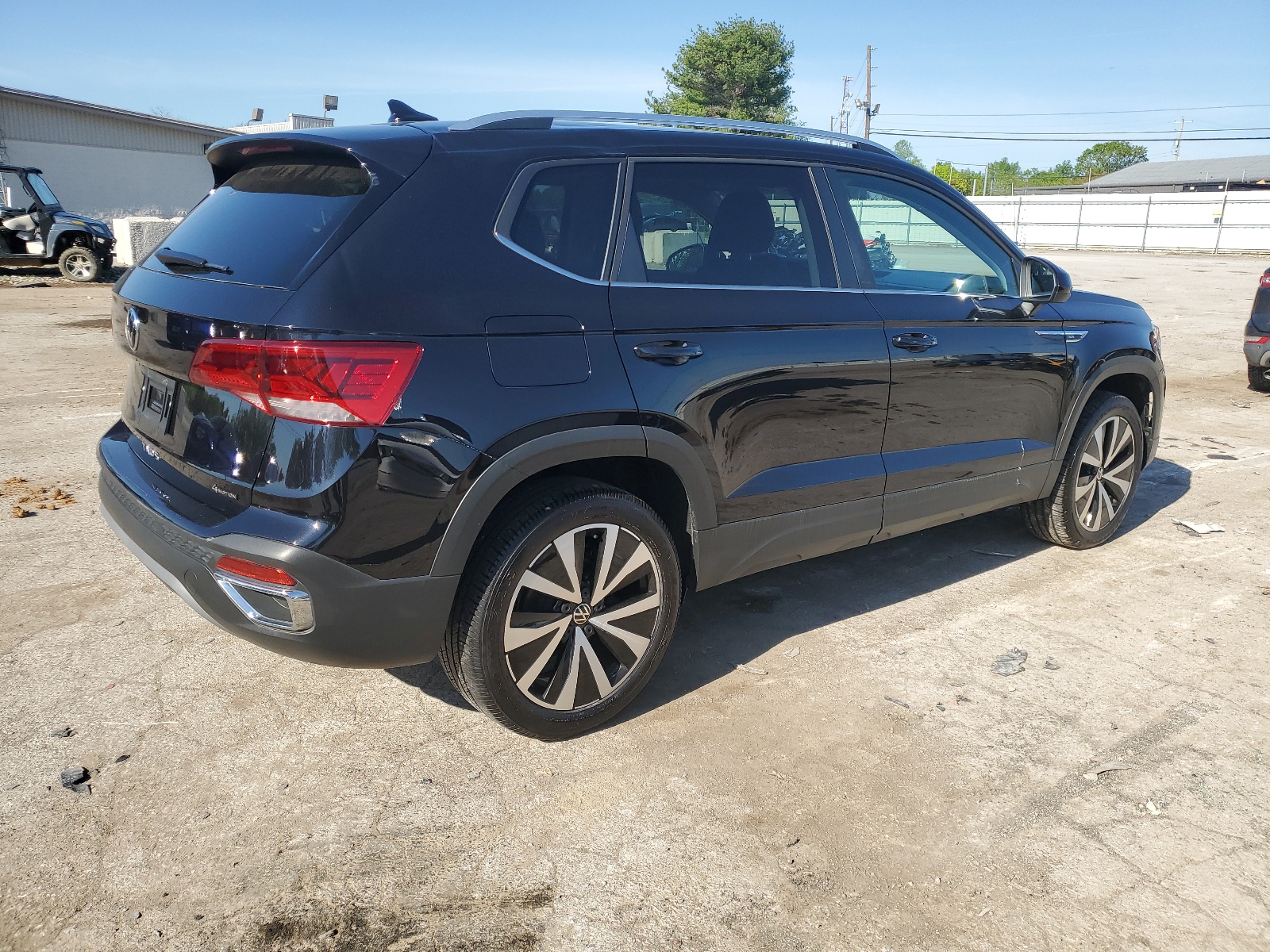 2022 Volkswagen Taos Se vin: 3VVYX7B22NM065198