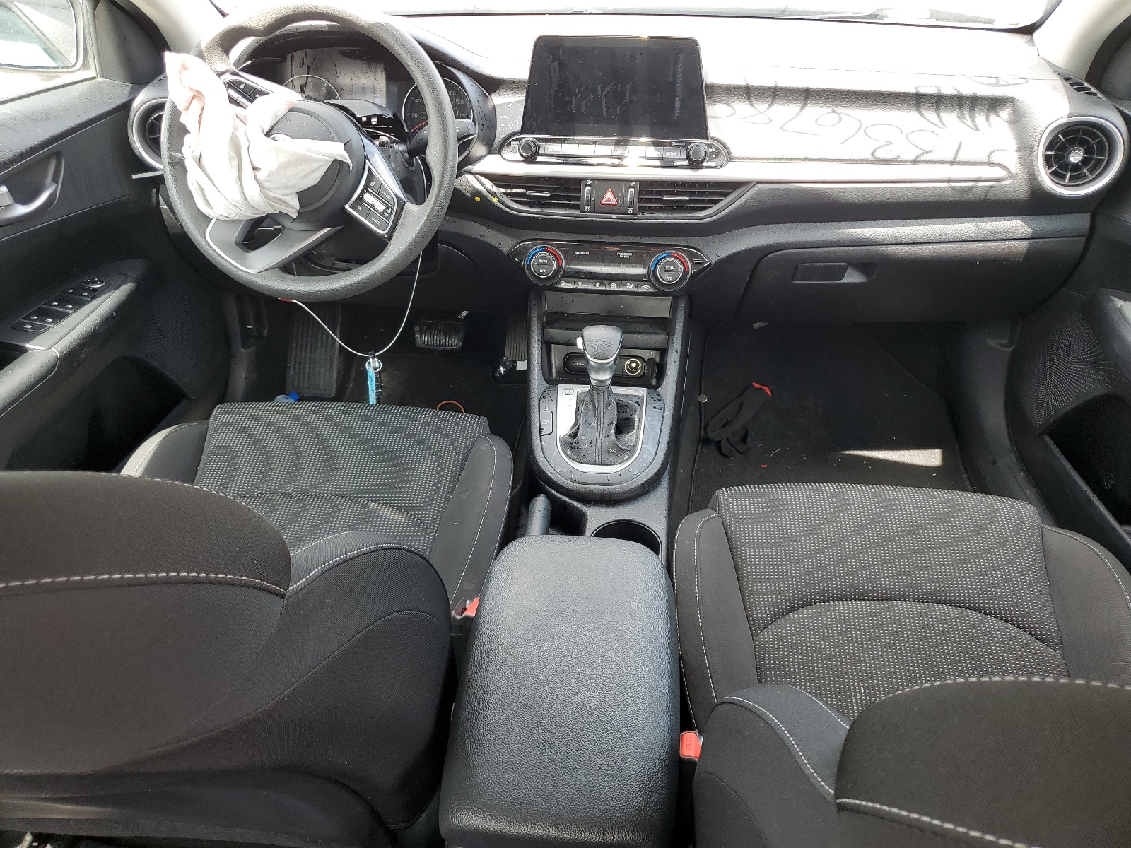 3KPF24AD4KE108127 2019 Kia Forte Fe