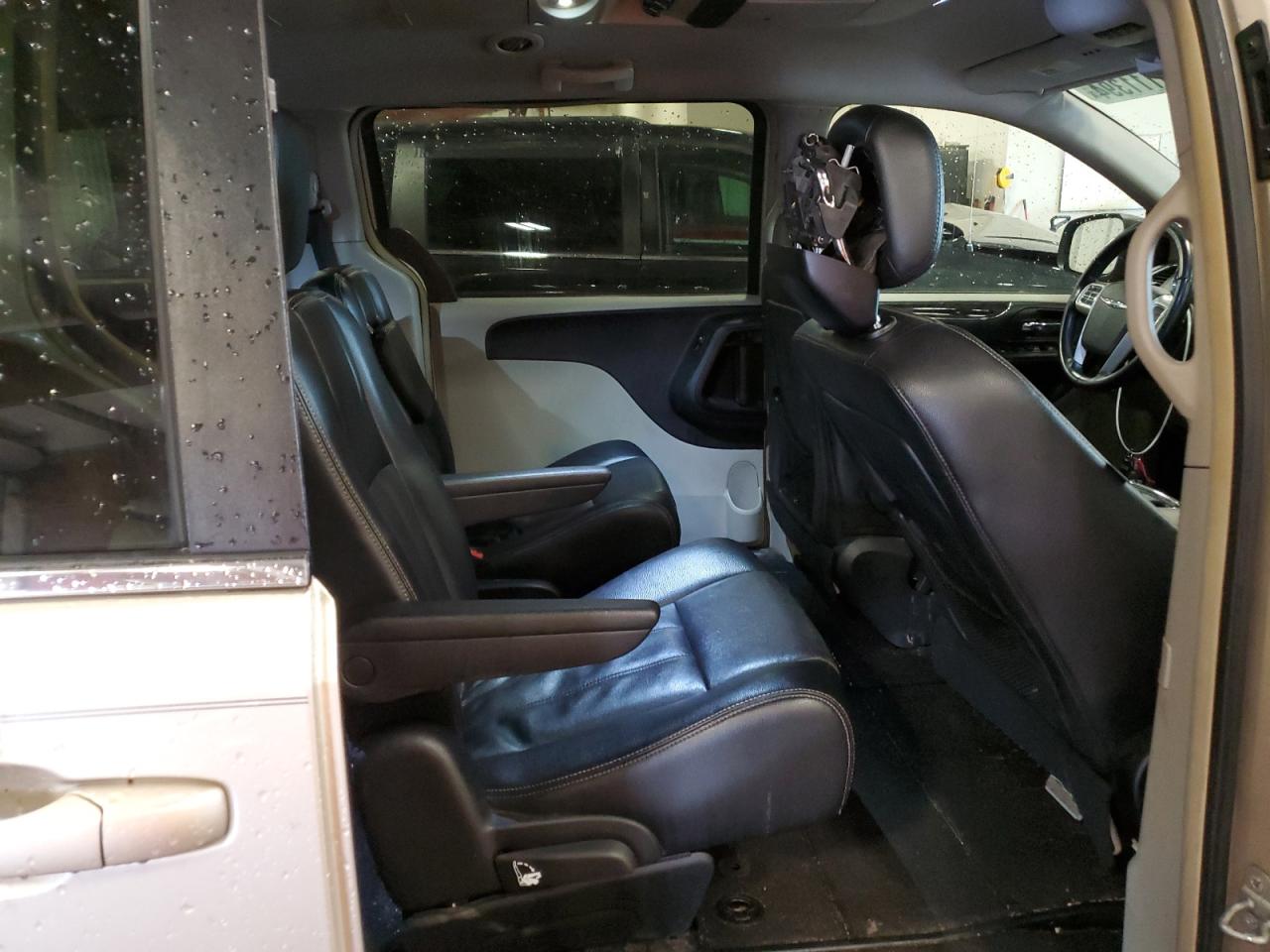 2015 Chrysler Town & Country Touring VIN: 2C4RC1BG4FR538391 Lot: 53111394