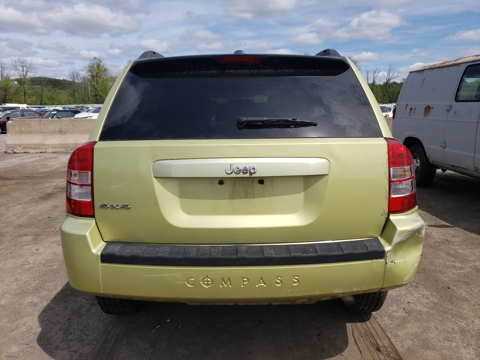 1J4NF4FB6AD504531 2010 Jeep Compass Sport