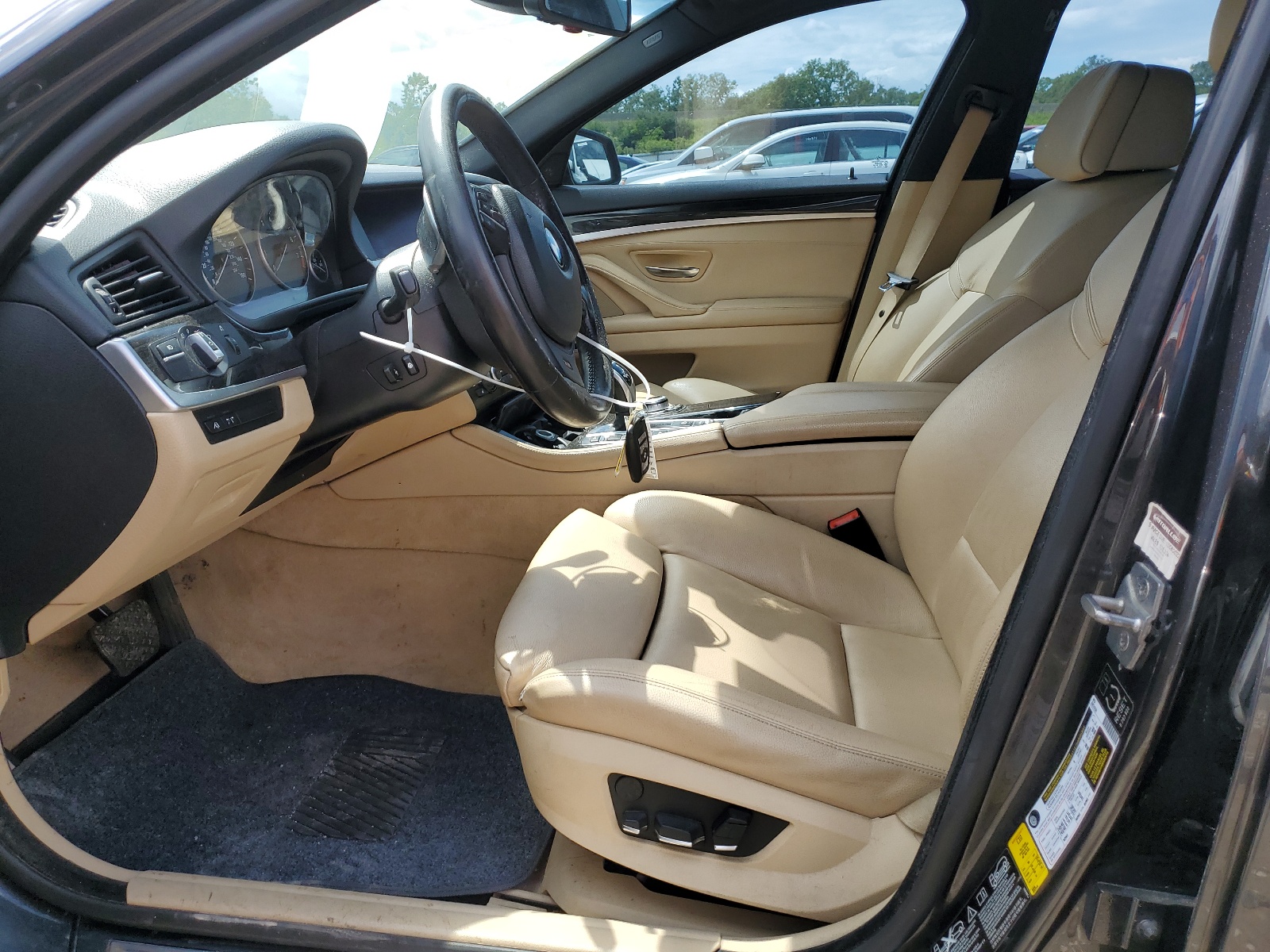 WBAFU7C55BC870694 2011 BMW 535 Xi