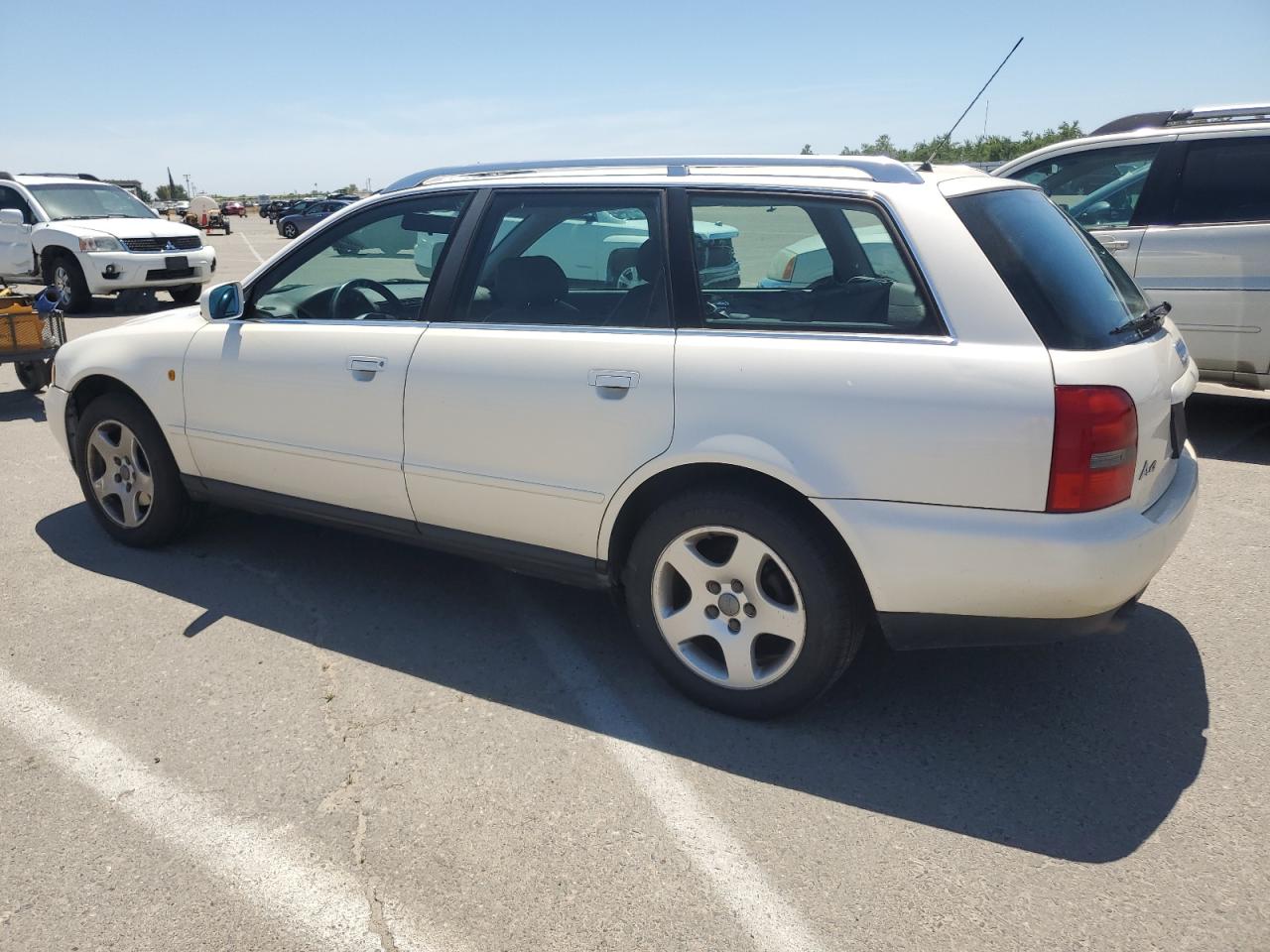 1998 Audi A4 2.8 Avant Quattro VIN: WAUGD28D8WA220718 Lot: 54382744