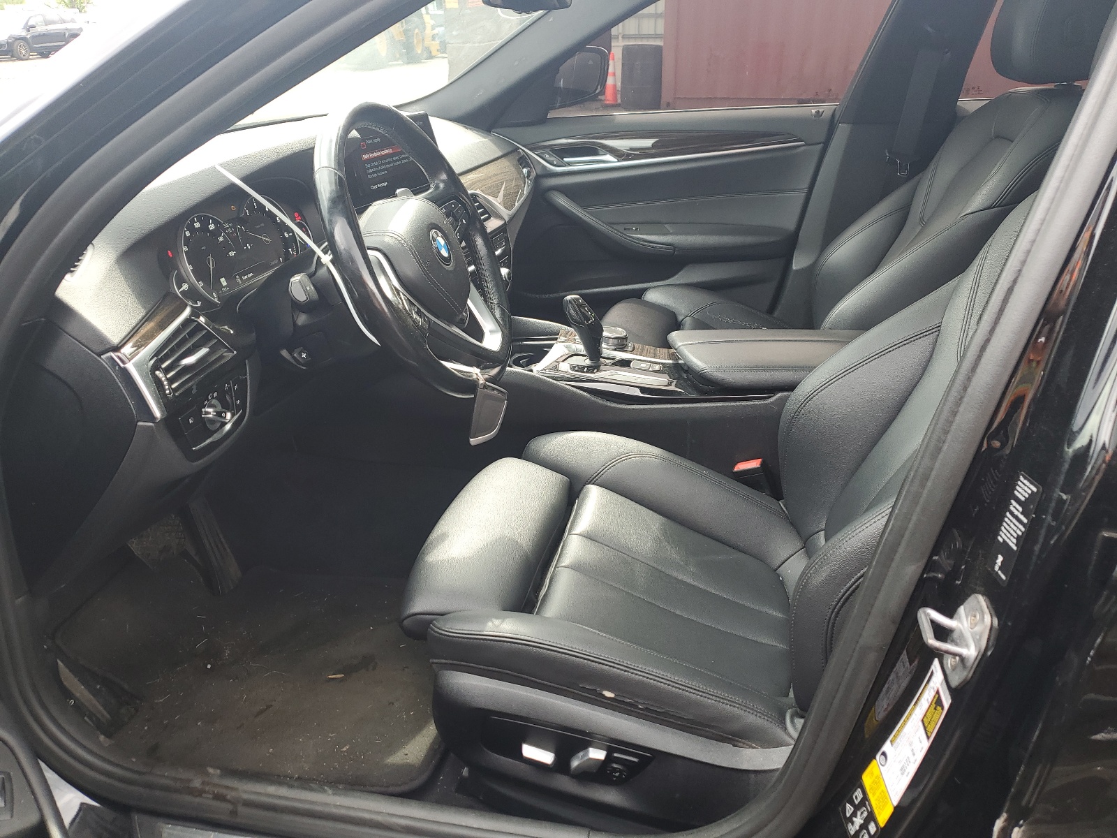 WBAJA7C53JWA74576 2018 BMW 530 Xi