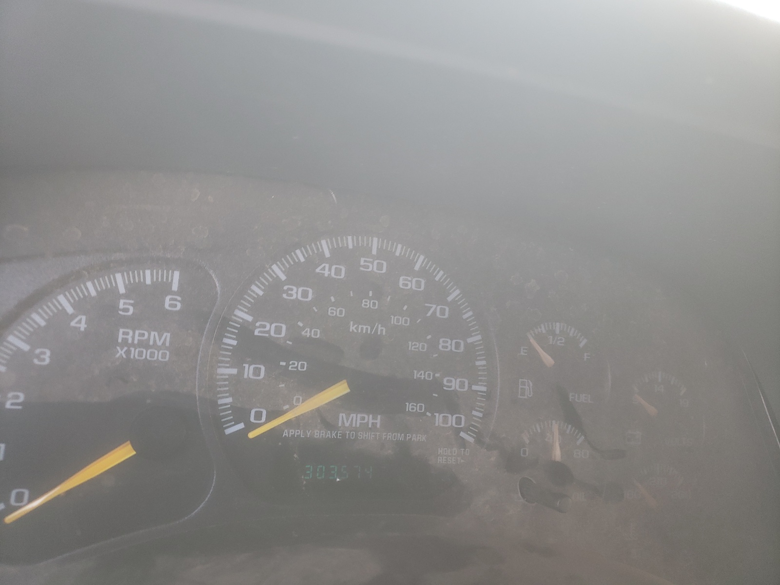 1GCEC14T1YZ187389 2000 Chevrolet Silverado C1500