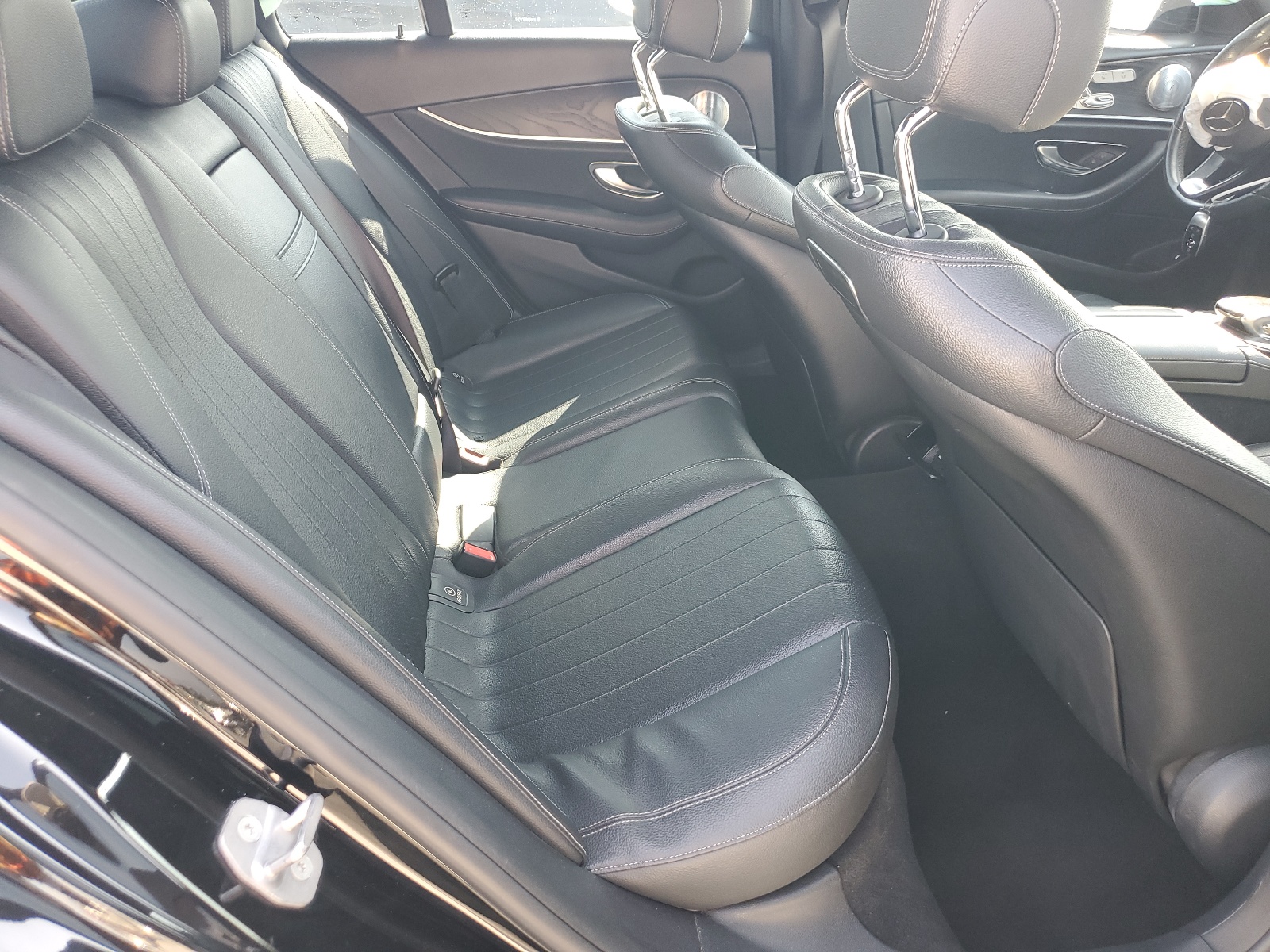 WDDZF4JB4JA437949 2018 Mercedes-Benz E 300