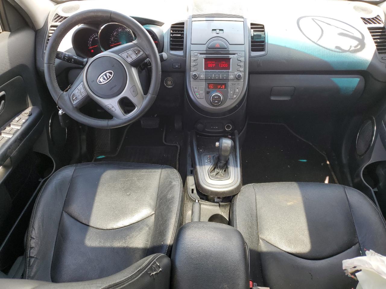 2011 Kia Soul + VIN: KNDJT2A23B7265626 Lot: 52772054