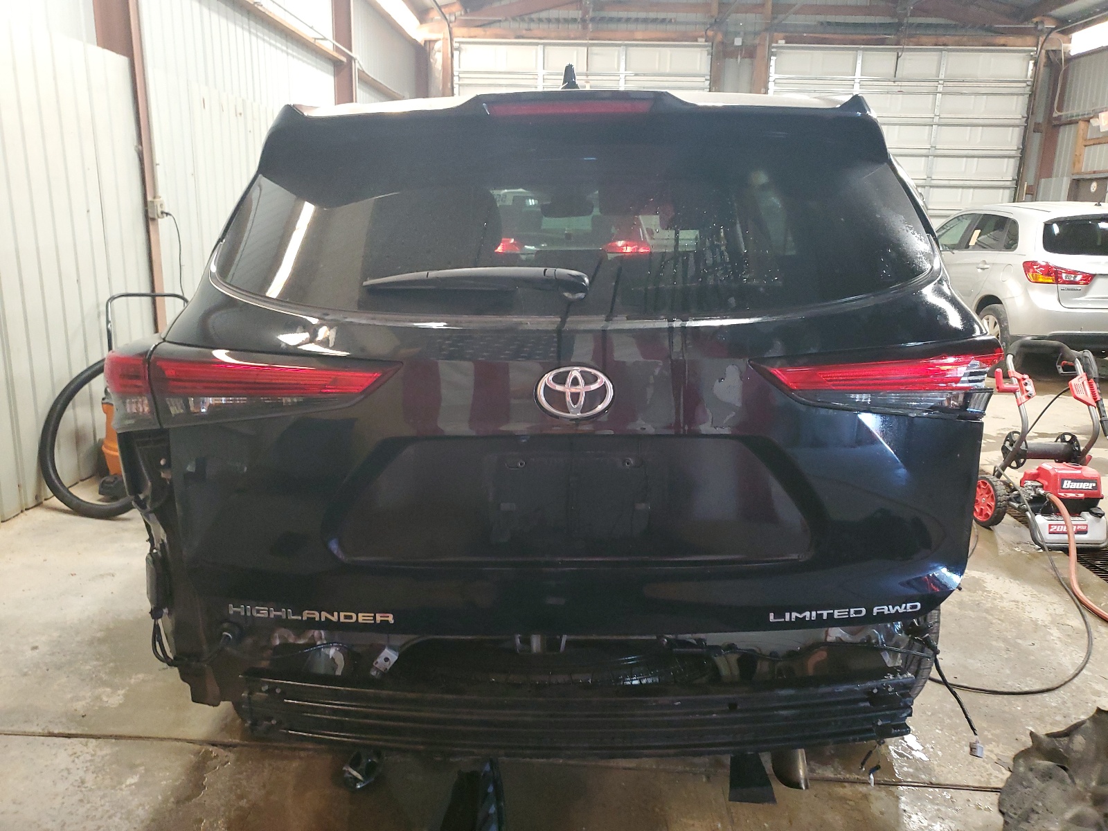 5TDDZRBH4NS172096 2022 Toyota Highlander Limited