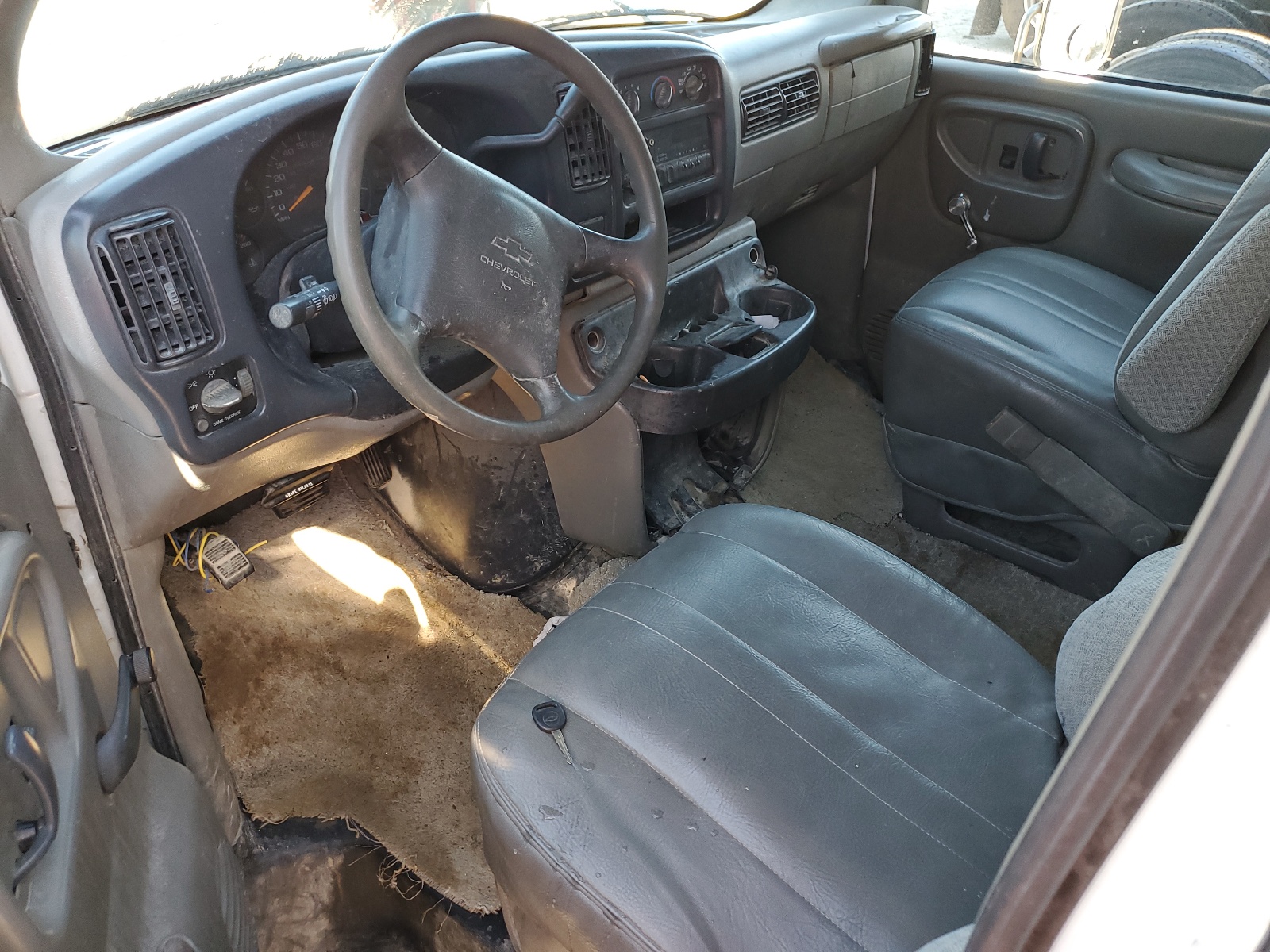 1GBJG31R4Y1130095 2000 Chevrolet Express G3500