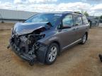 2017 Toyota Sienna Le na sprzedaż w Bridgeton, MO - Front End