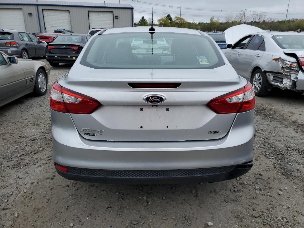 1FAHP3E25CL292151 2012 Ford Focus S