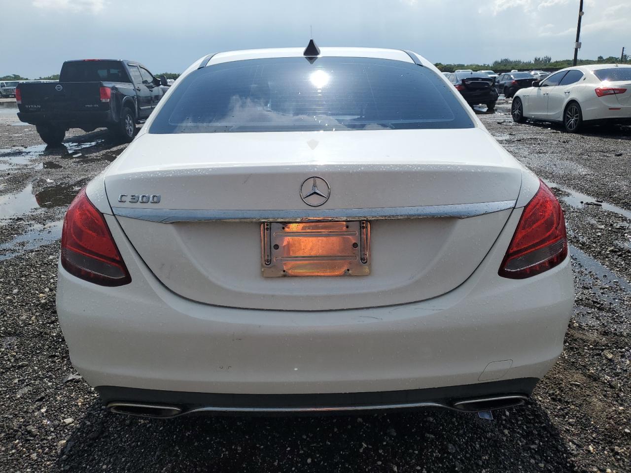 2015 Mercedes-Benz C 300 VIN: 55SWF4JB0FU053757 Lot: 55255704