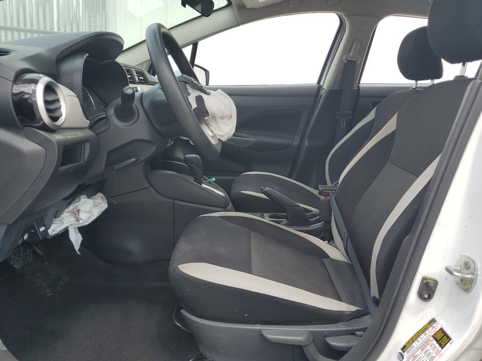 3N1CN8EV7NL844843 2022 Nissan Versa Sv