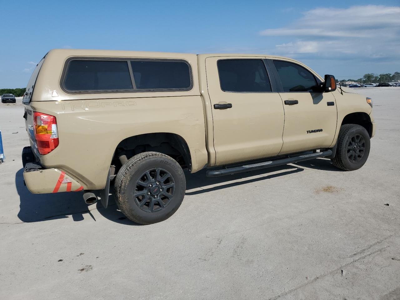 VIN 5TFDW5F18GX551551 2016 TOYOTA TUNDRA no.3