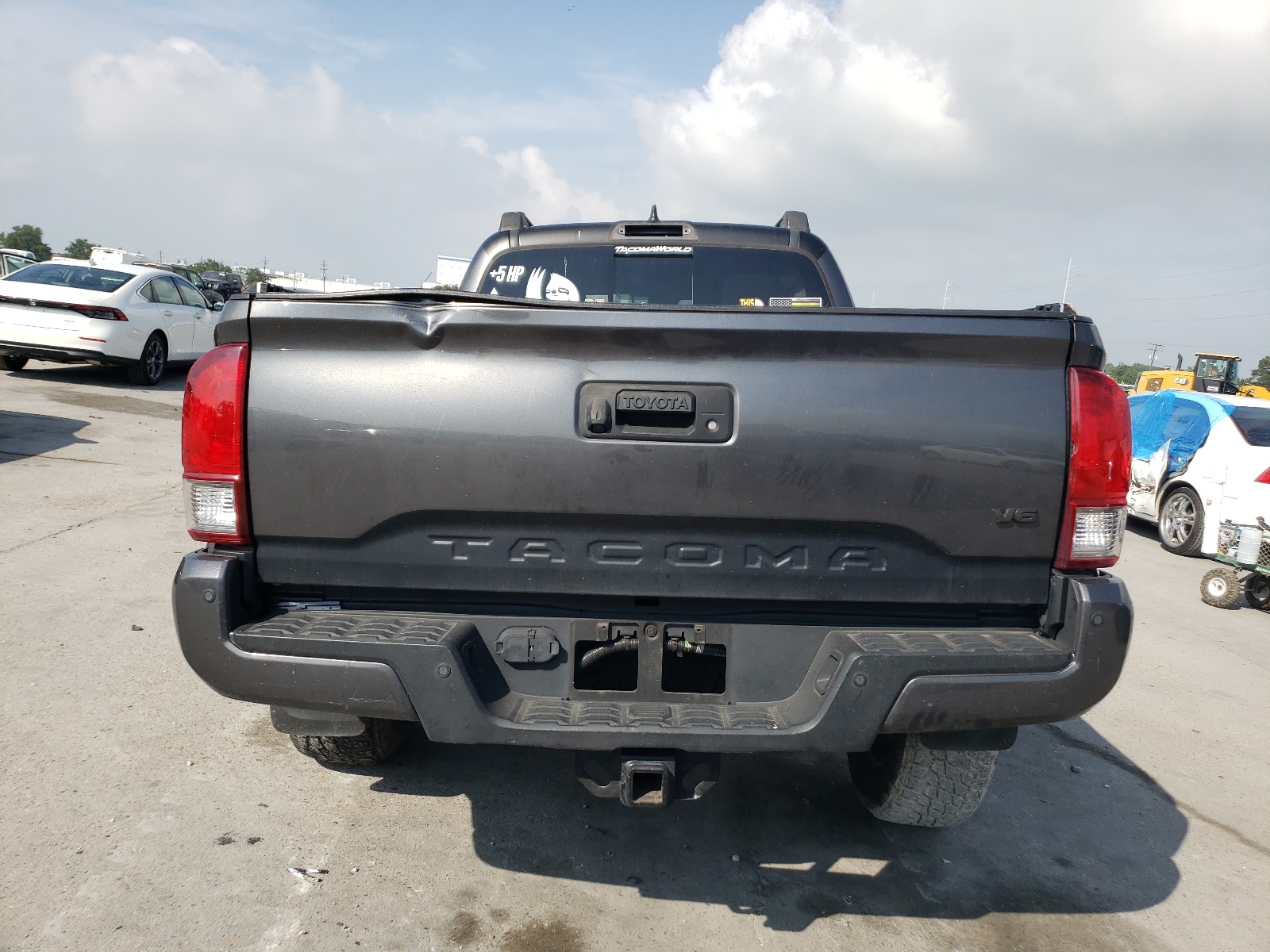 3TMDZ5BNXJM050626 2018 Toyota Tacoma Double Cab