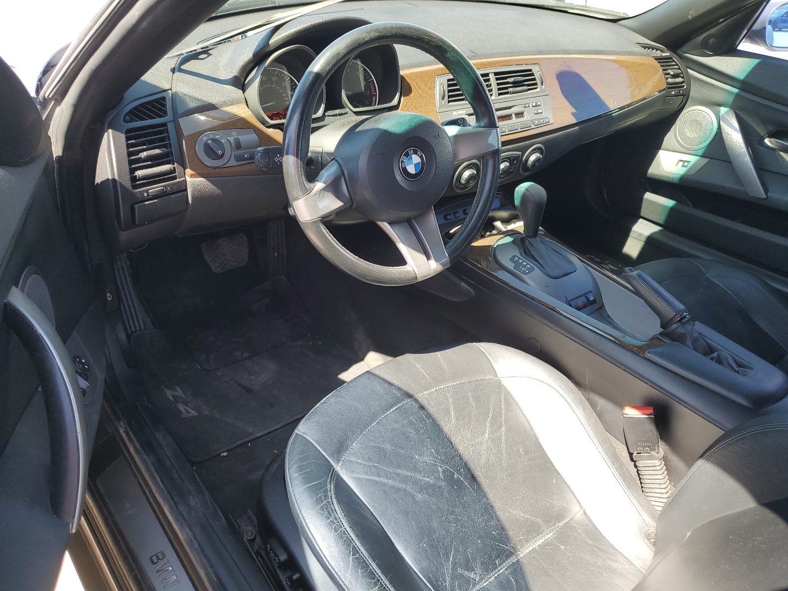 4USBT33453LS43963 2003 BMW Z4 2.5