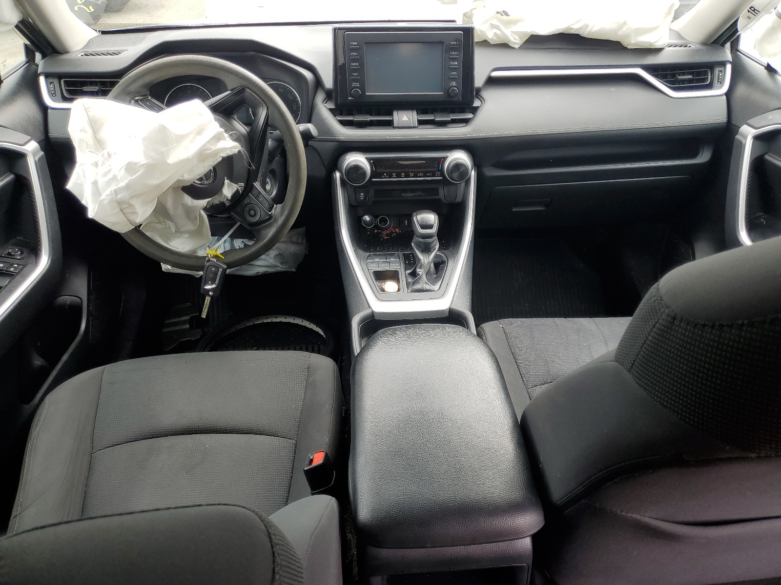 2T3K1RFV6KW011984 2019 Toyota Rav4 Le