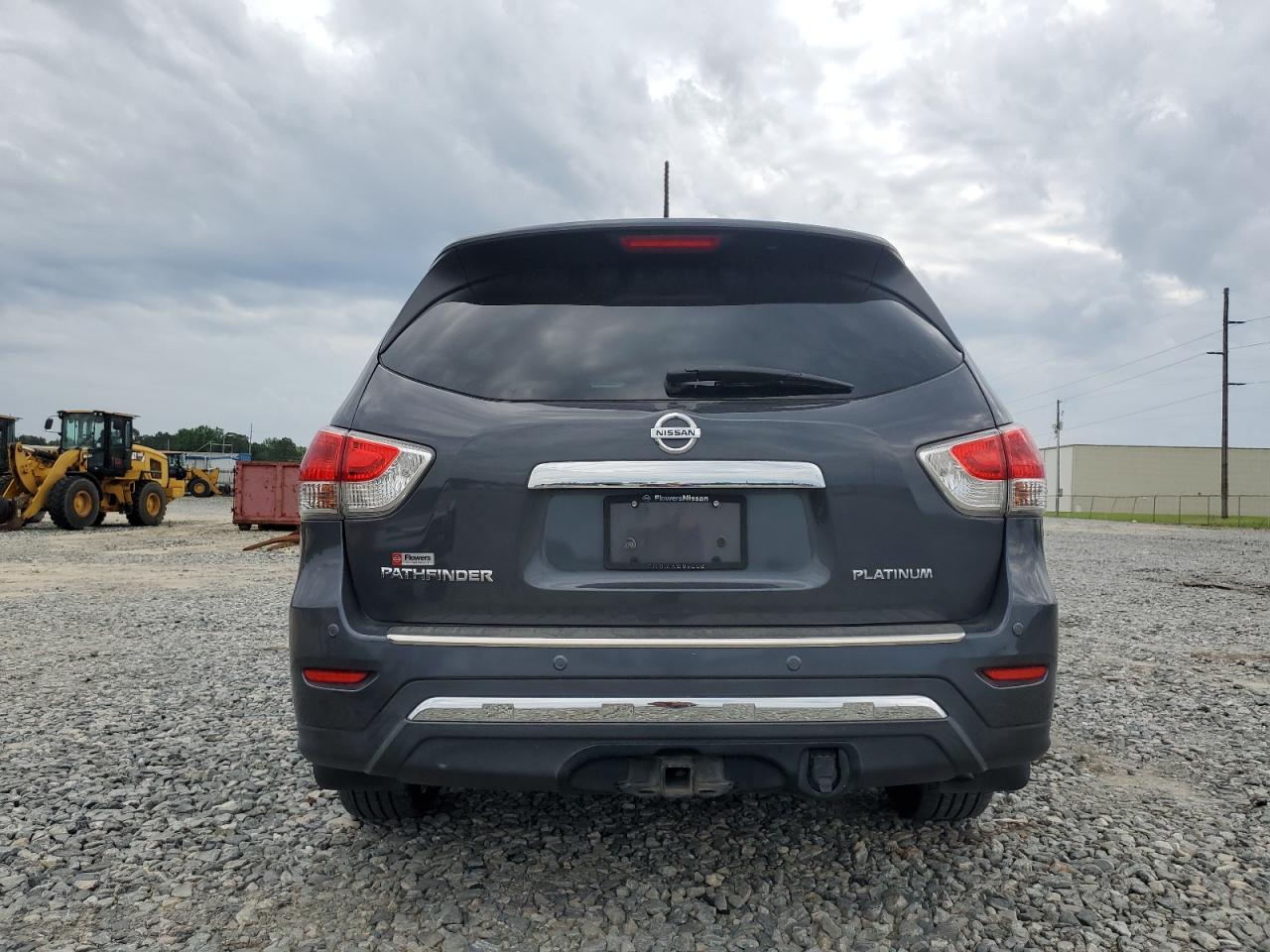 2014 Nissan Pathfinder - Image 6
