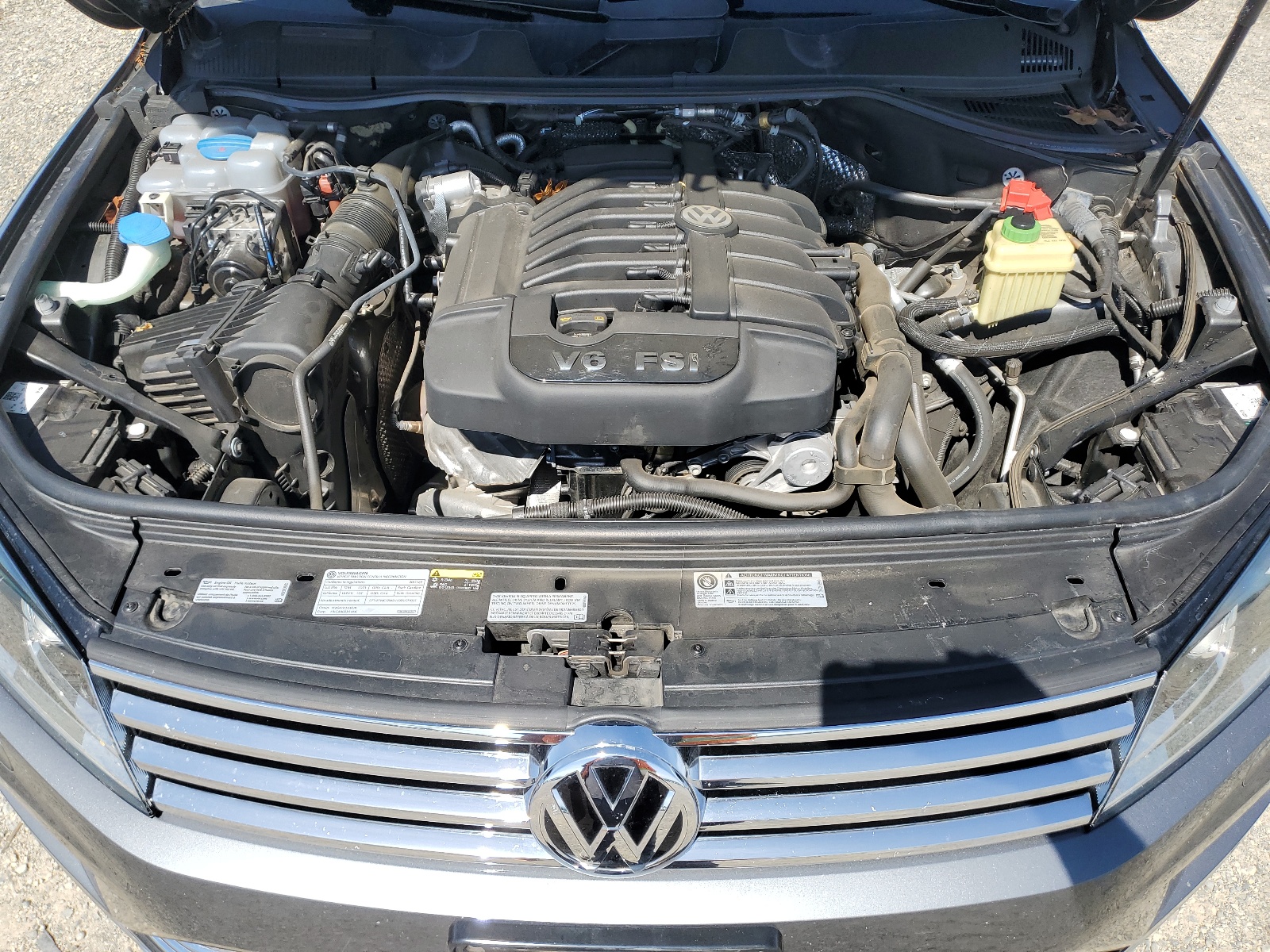 WVGRF7BP3HD006030 2017 Volkswagen Touareg Wolfsburg