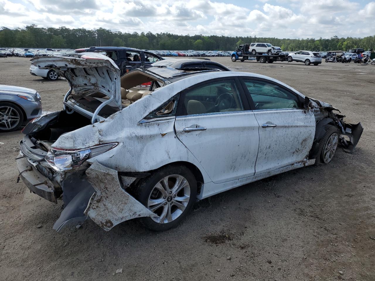 2013 Hyundai Sonata - Image 3