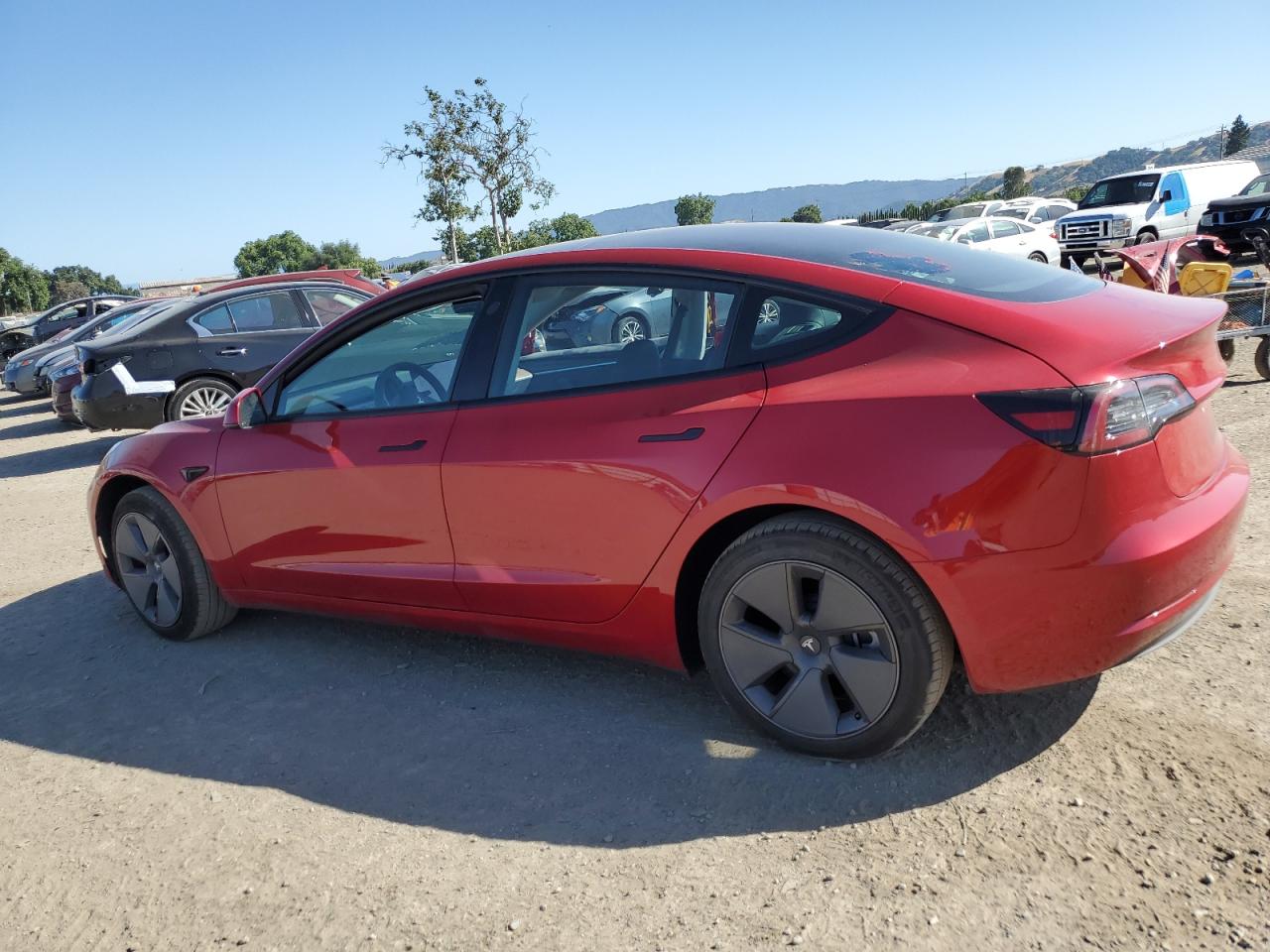 5YJ3E1EA4PF486720 2023 TESLA MODEL 3 - Image 2