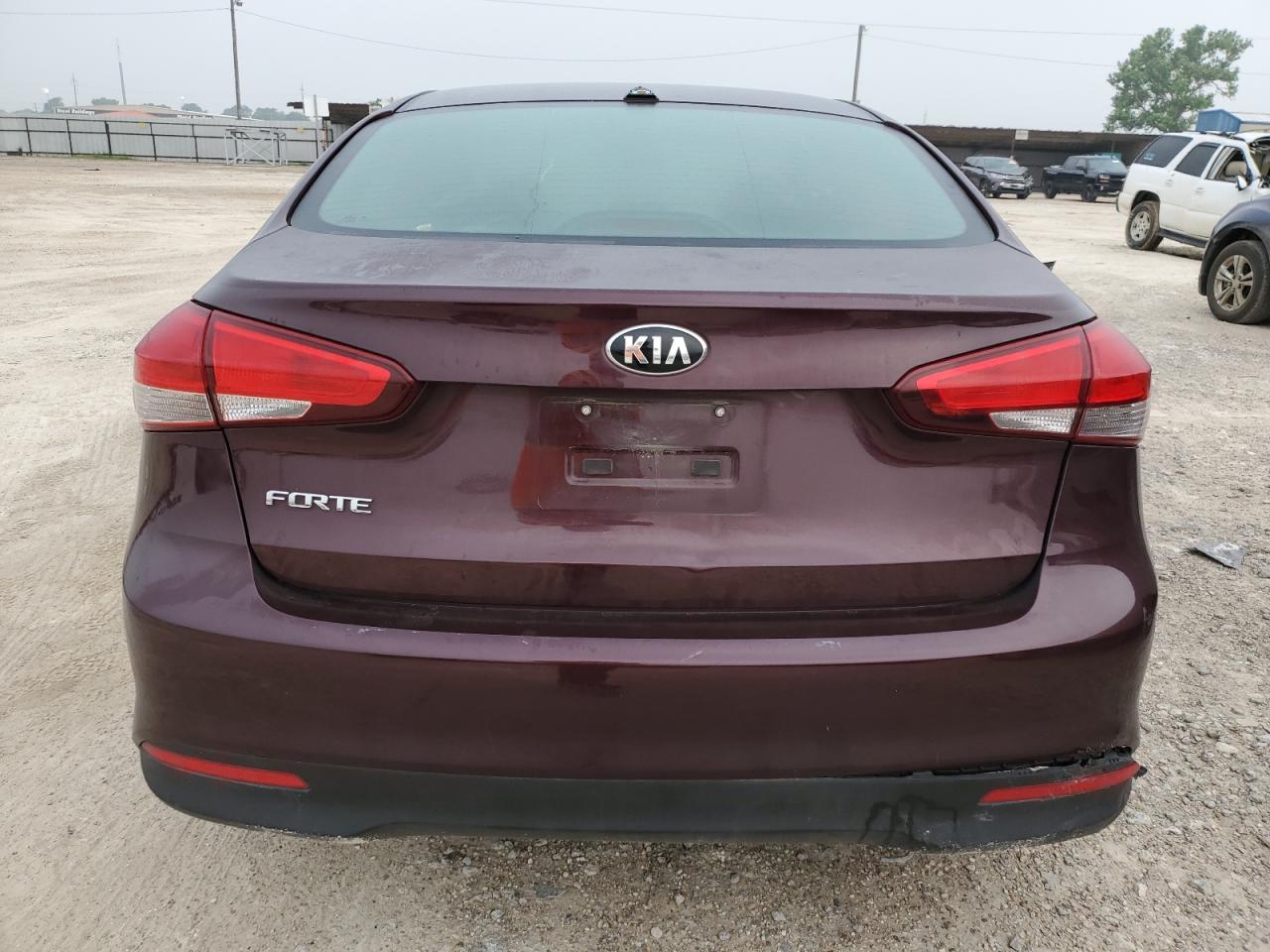 2018 Kia Forte Lx VIN: 3KPFK4A7XJE224070 Lot: 55601724