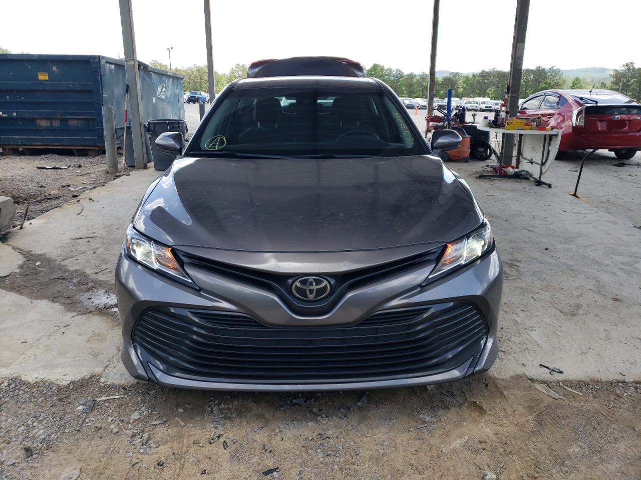 2018 Toyota Camry L VIN: 4T1B11HK9JU625536 Lot: 53135084