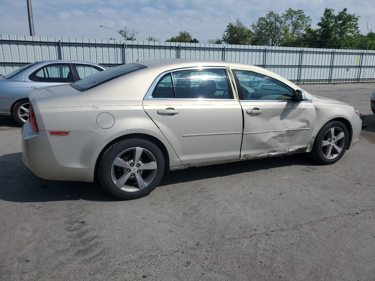 2011 Chevrolet Malibu - Image 3