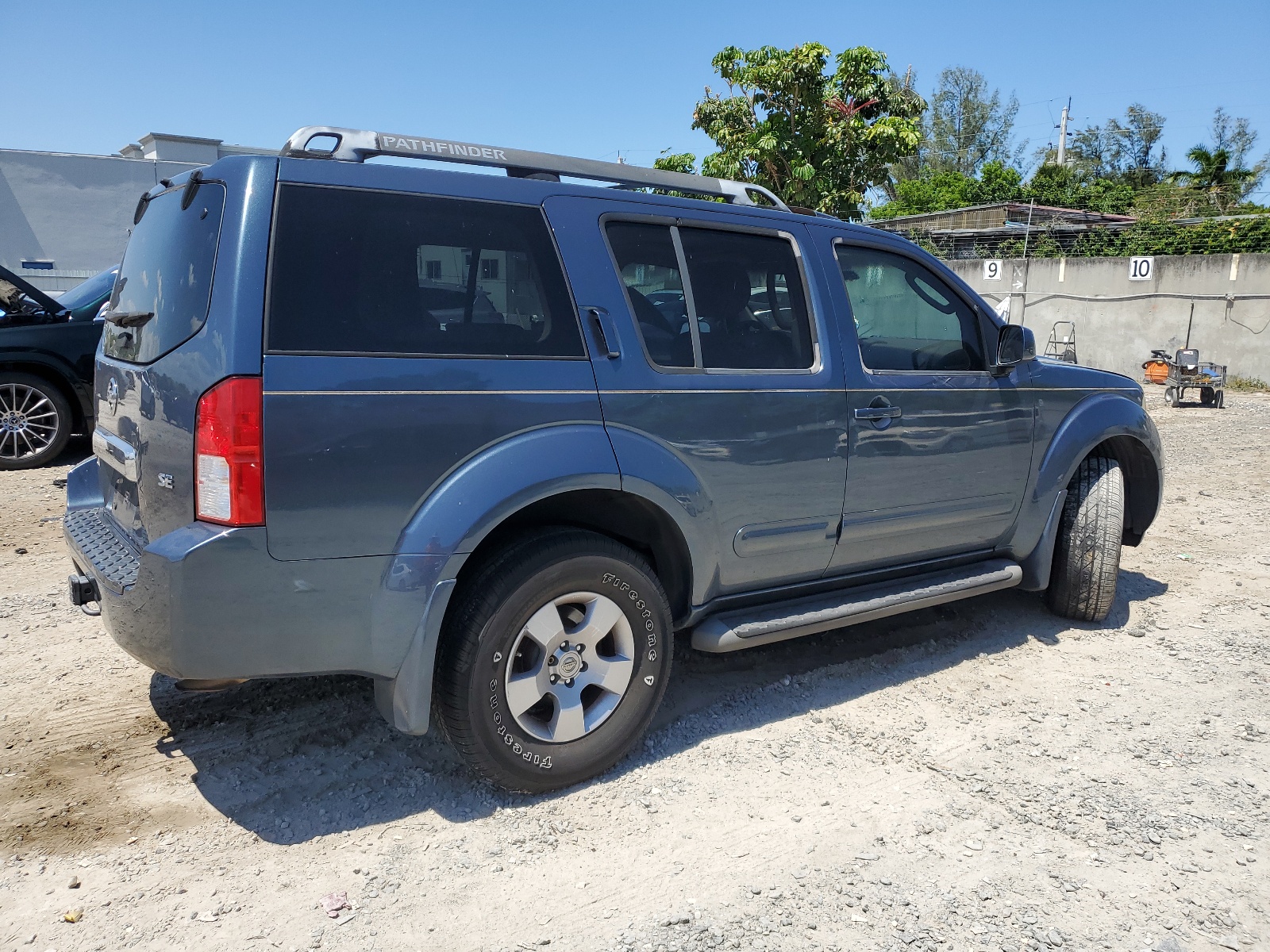 5N1AR18U85C776899 2005 Nissan Pathfinder Le