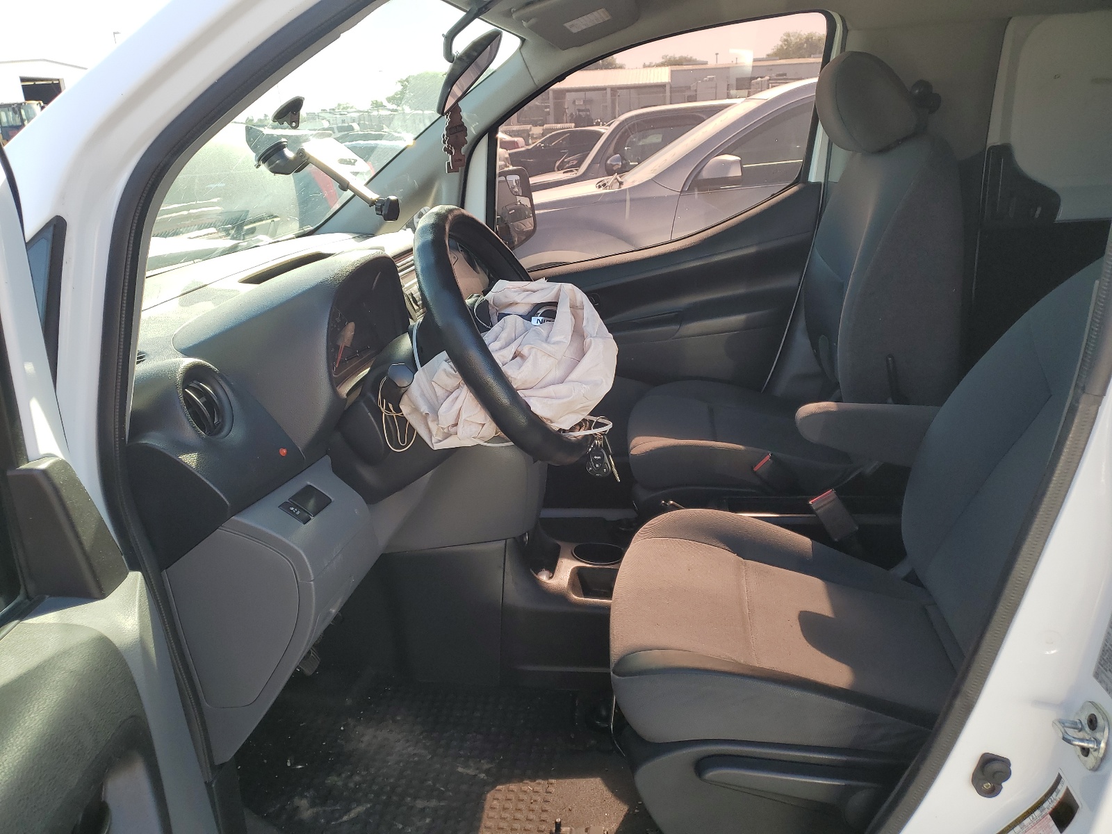 3N6CM0KN5FK732679 2015 Nissan Nv200 2.5S