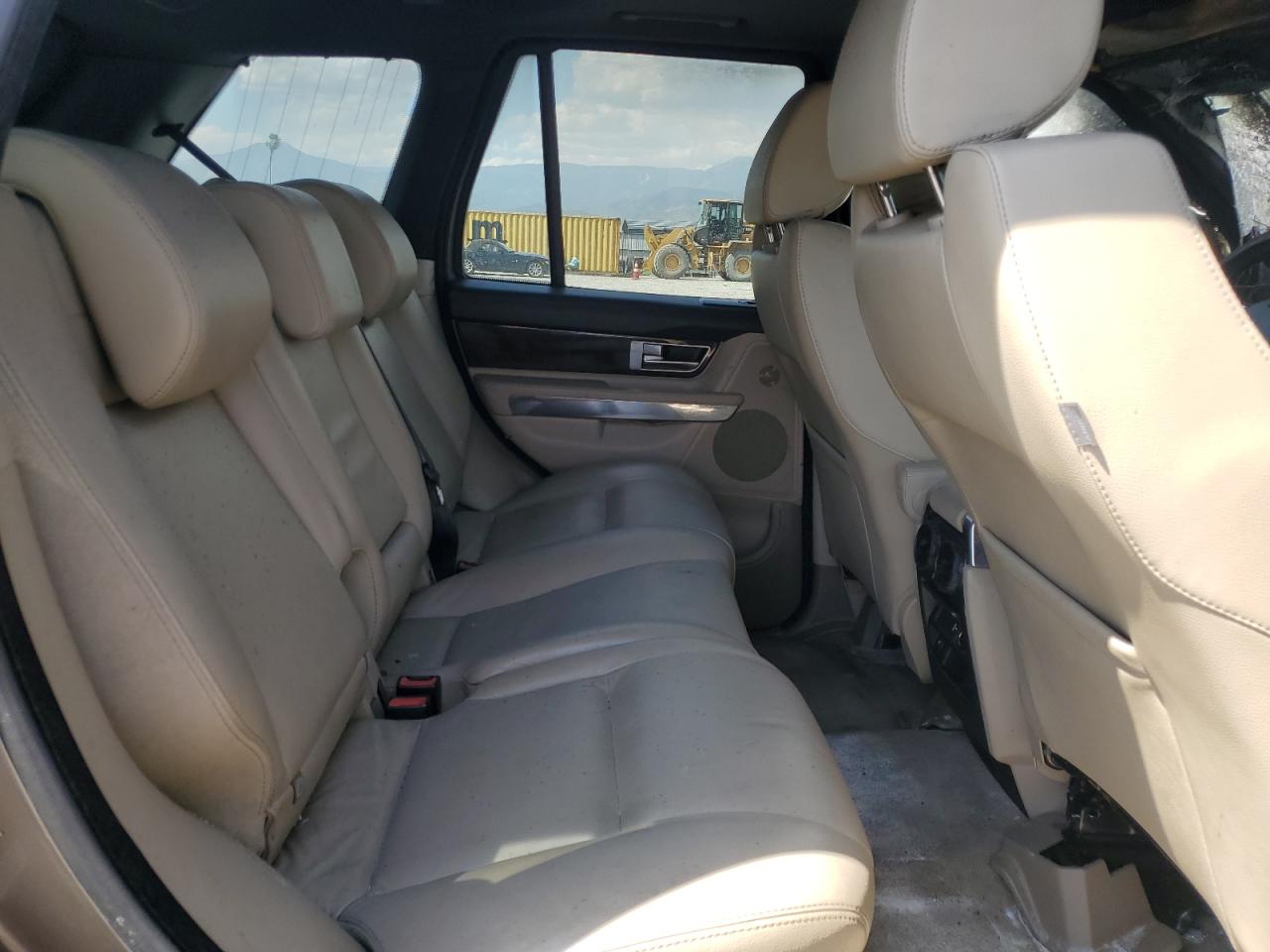 2012 Land Rover Range Rover - Image 12