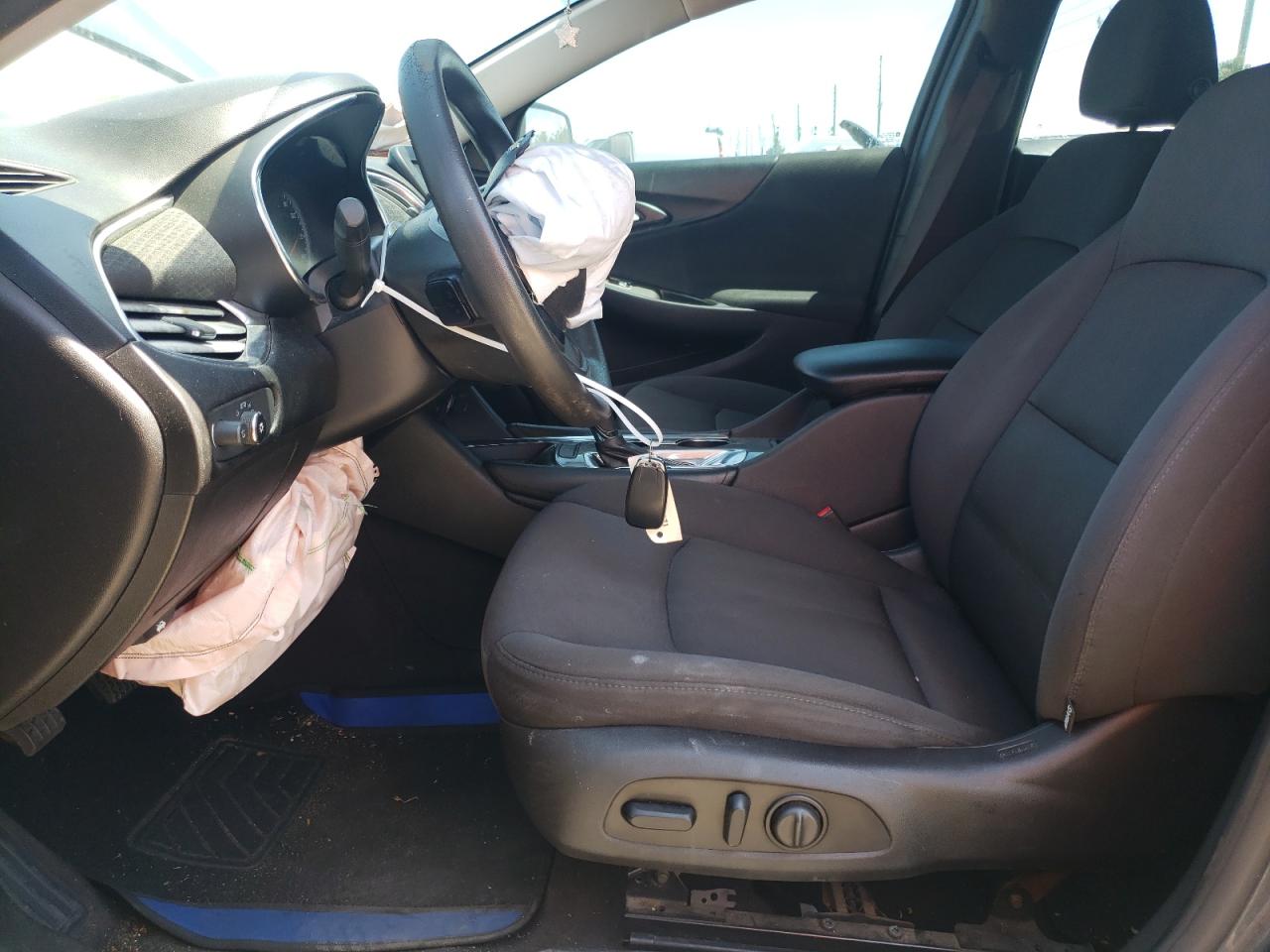 2017 Chevrolet Malibu - Image 7