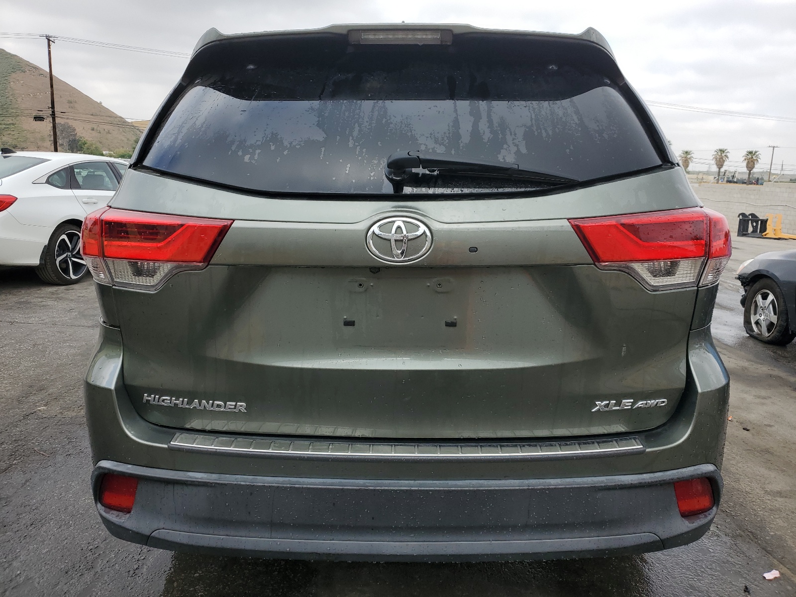 5TDJZRFHXKS965167 2019 Toyota Highlander Se