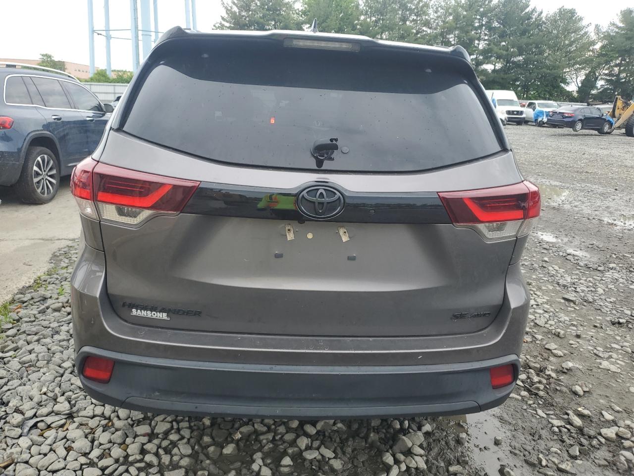 2019 Toyota Highlander Se VIN: 5TDJZRFH6KS992169 Lot: 56012434