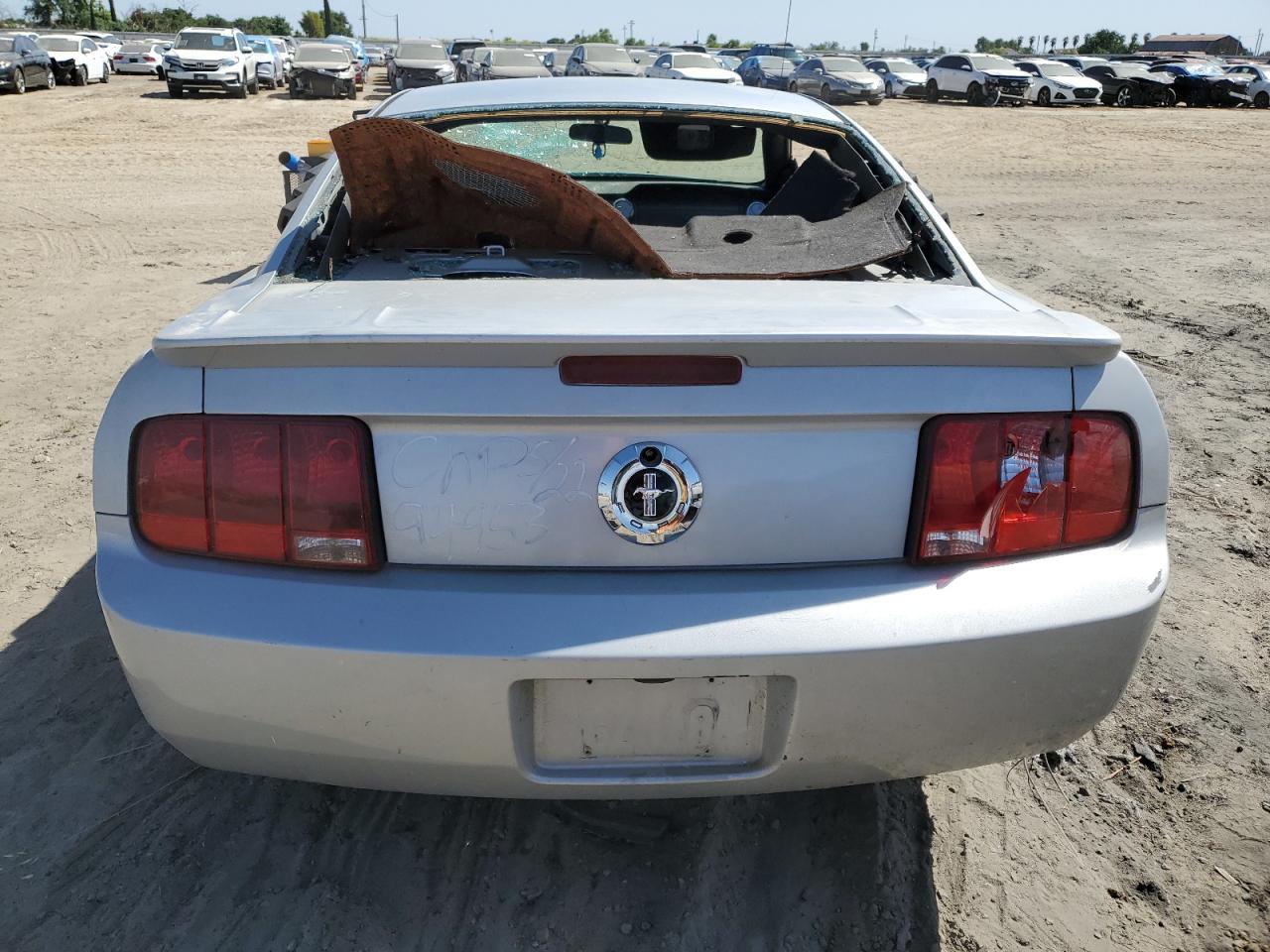 2008 Ford Mustang VIN: 1ZVHT80N485166165 Lot: 56489184