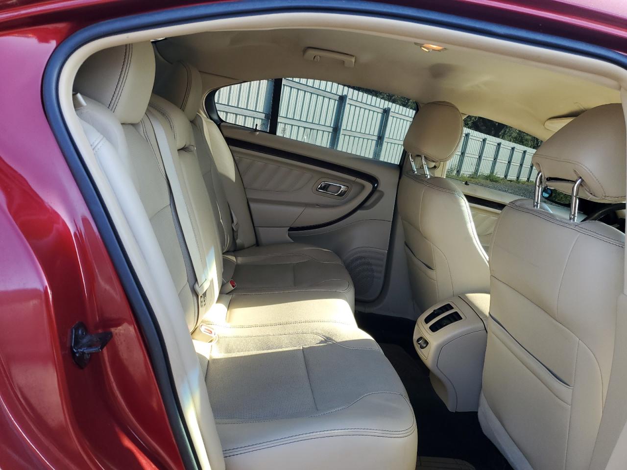 2015 Ford Taurus Limited VIN: 1FAHP2F80FG144371 Lot: 55803464