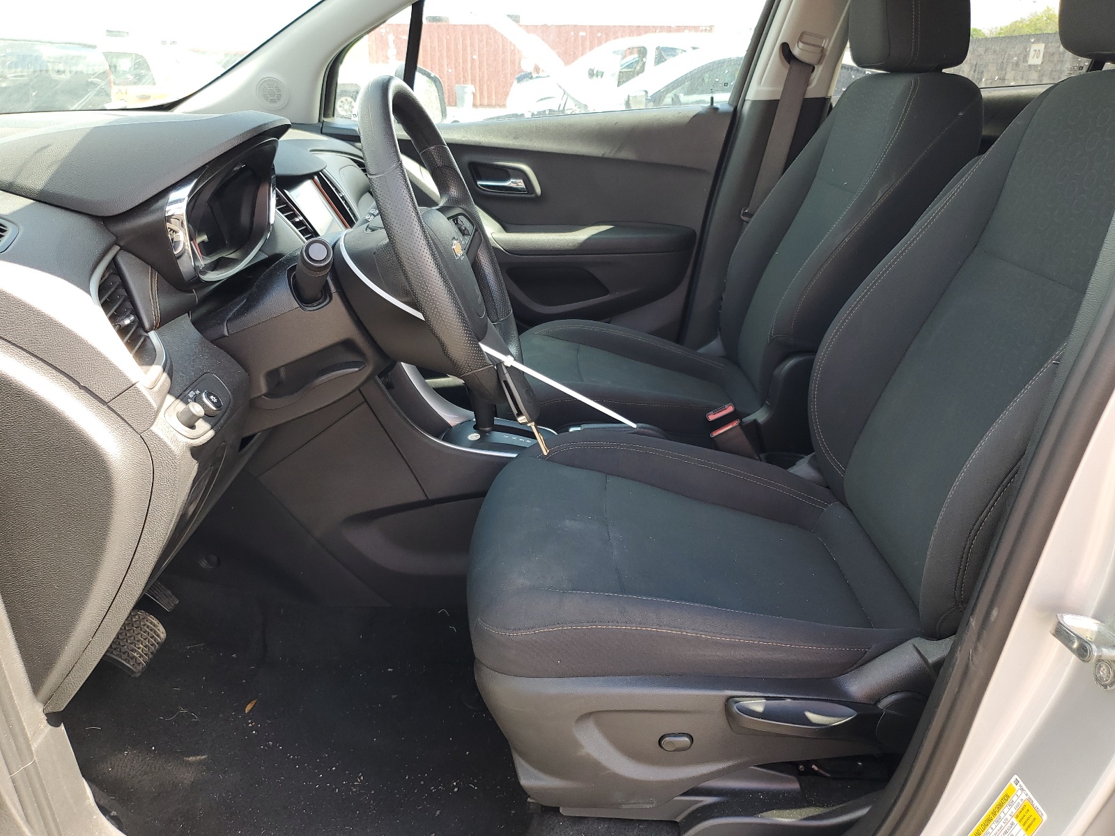 3GNCJKSB9LL333770 2020 Chevrolet Trax Ls