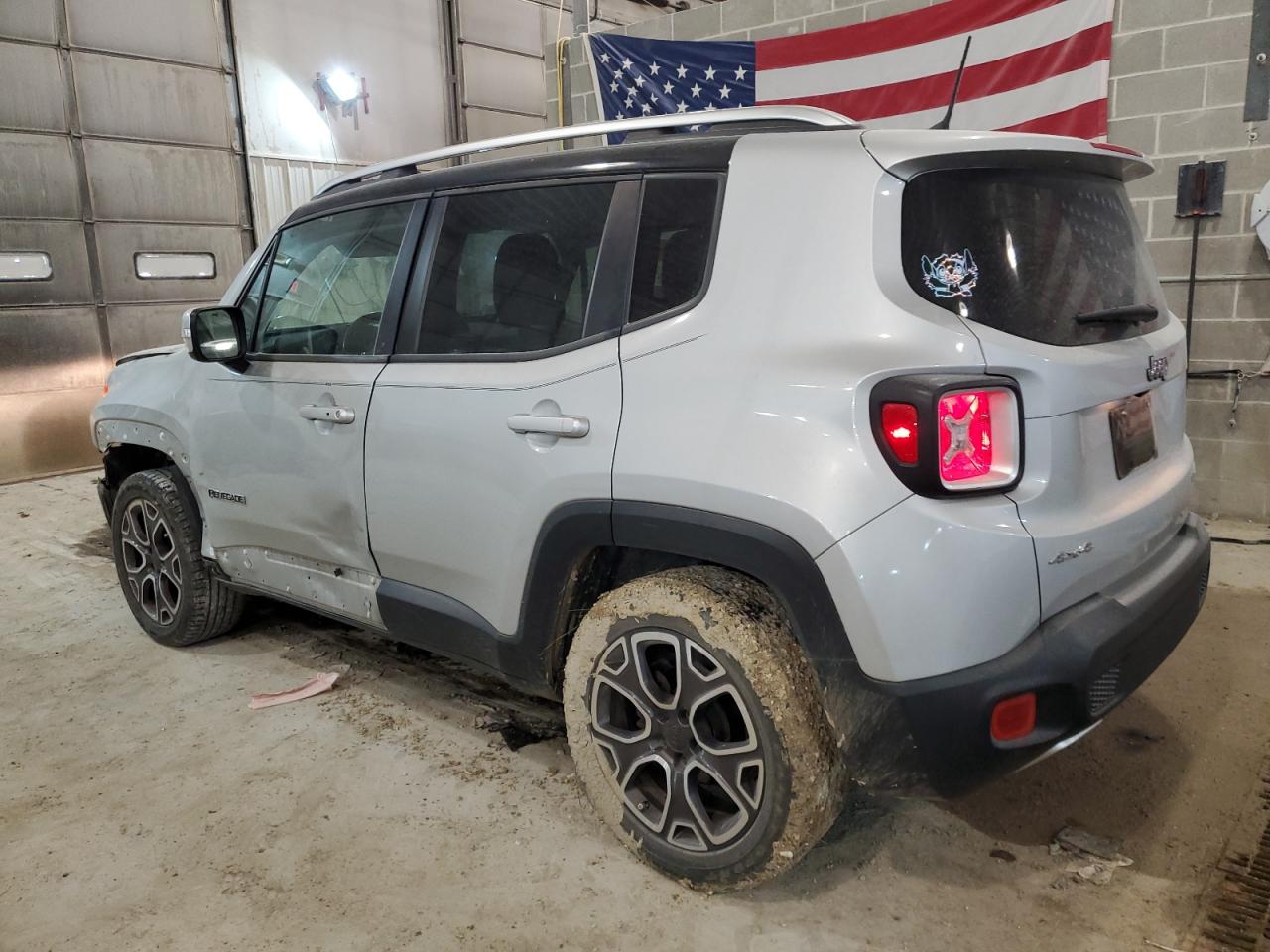 VIN ZACCJBDT0FPB74271 2015 JEEP RENEGADE no.2