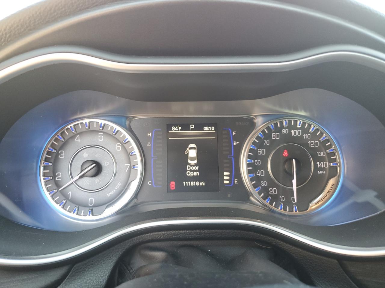 2015 Chrysler 200 Limited VIN: 1C3CCCAB2FN679274 Lot: 56401894