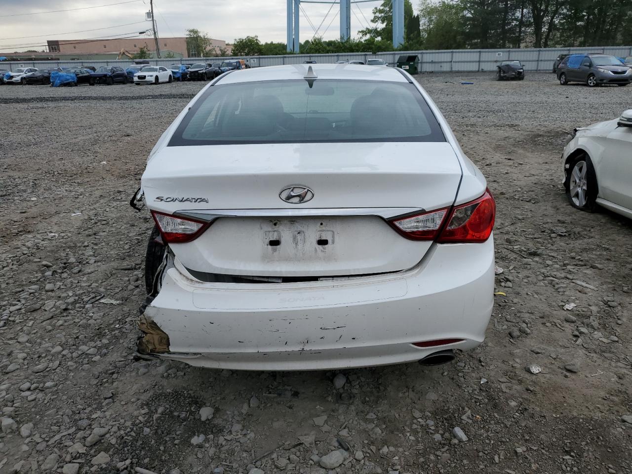 5NPEC4AC1BH304778 2011 Hyundai Sonata Se