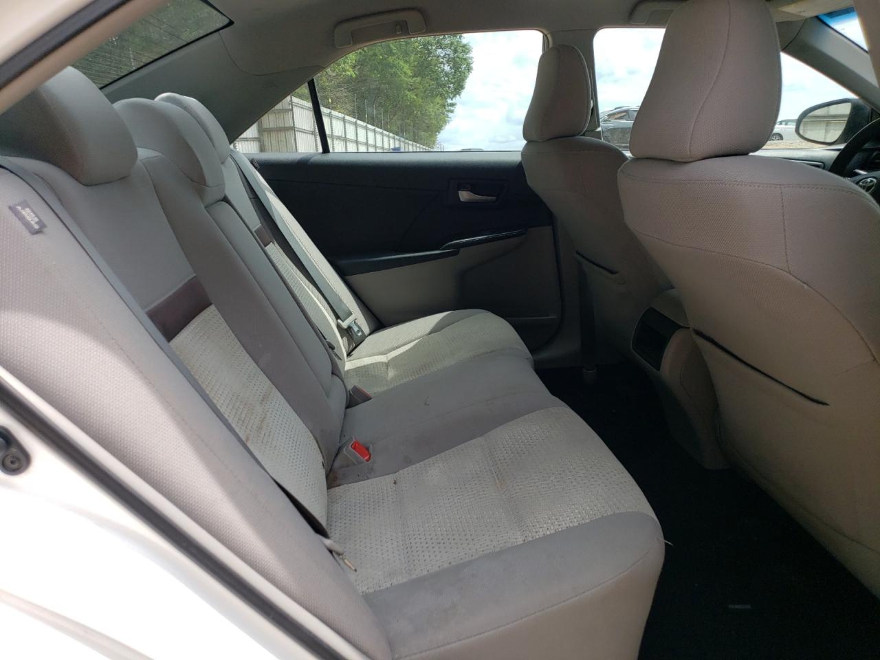 2012 Toyota Camry - Image 10