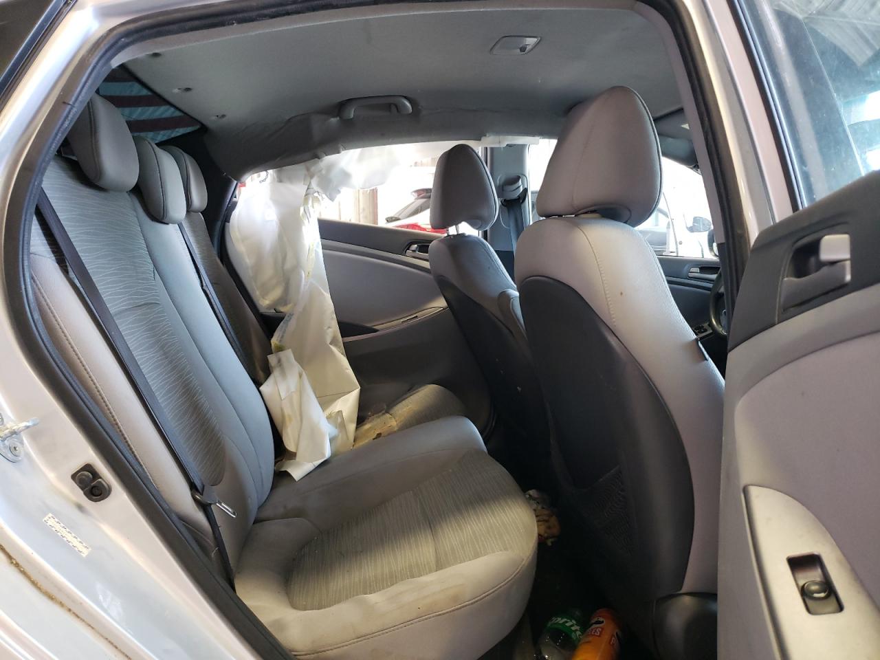 2015 Hyundai Accent Gls VIN: KMHCT4AE6FU860259 Lot: 56033154