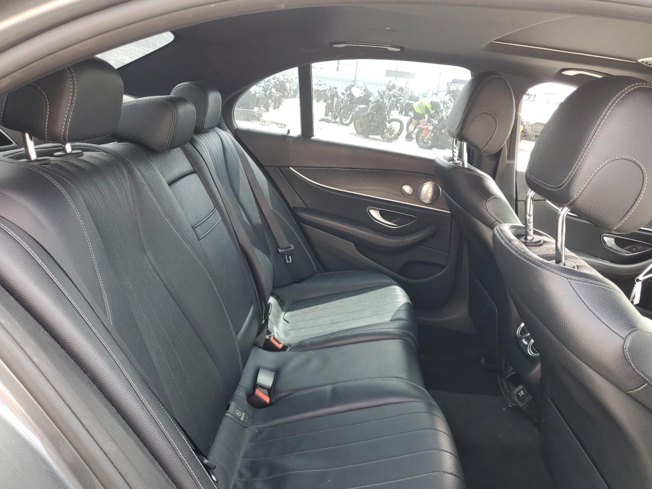 2017 Mercedes-Benz E 300 VIN: WDDZF4JB7HA037197 Lot: 54769714