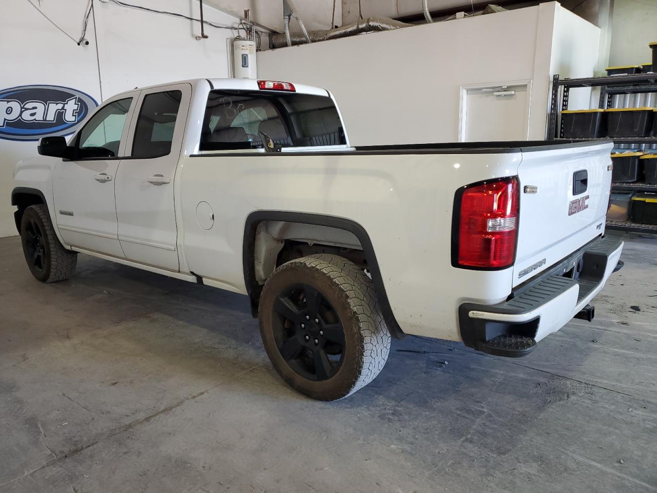 2017 GMC Sierra - Image 2
