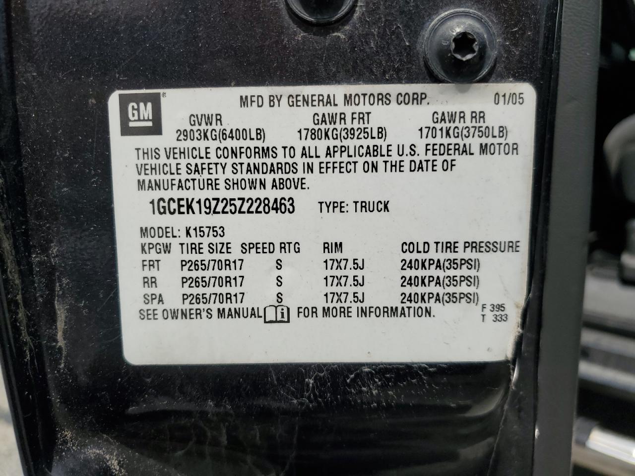 2005 Chevrolet Silverado - Image 14