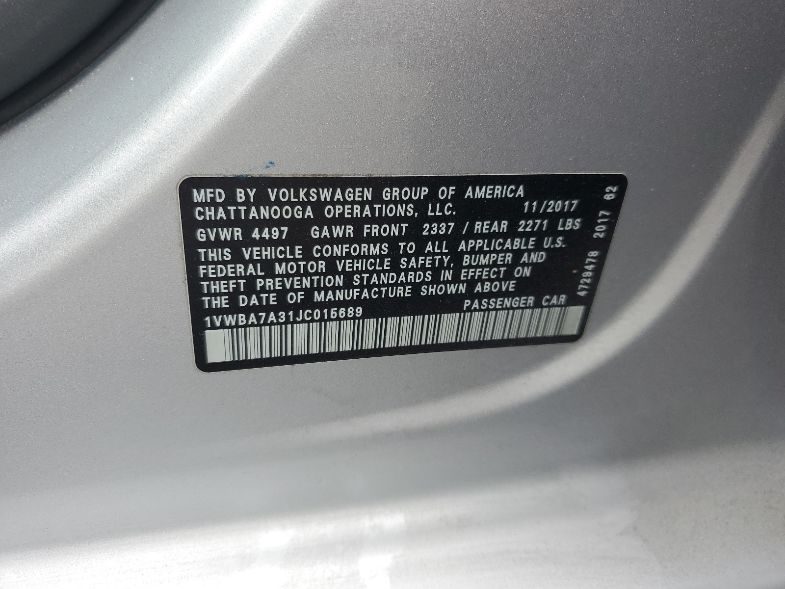 1VWBA7A31JC015689 2018 Volkswagen Passat Se