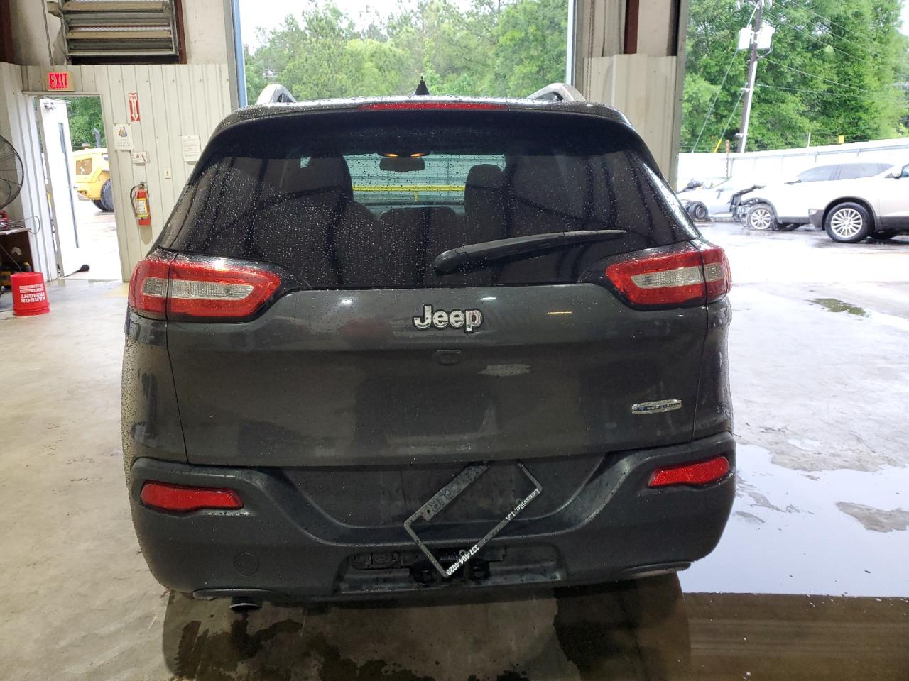 2017 Jeep Cherokee Latitude VIN: 1C4PJLCBXHW626514 Lot: 52592884